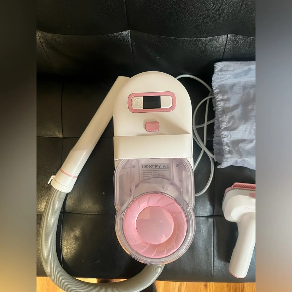 Vacuum for pets and clipper for grooming Dogs and Cats.